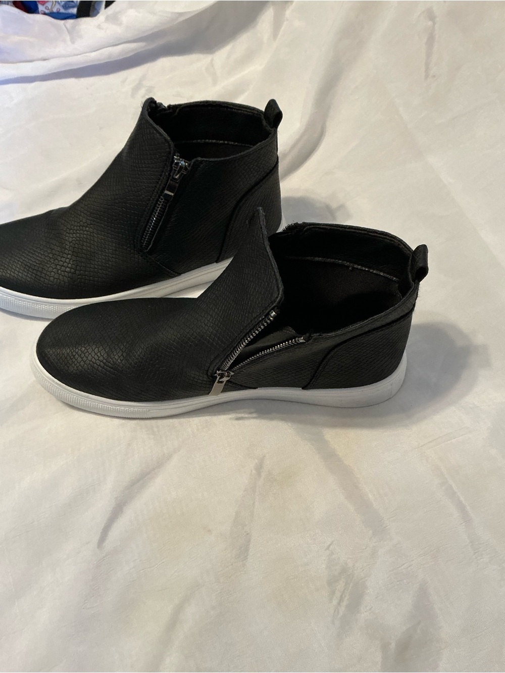 Women’s Black Zip-Front Slip-On Sneakers